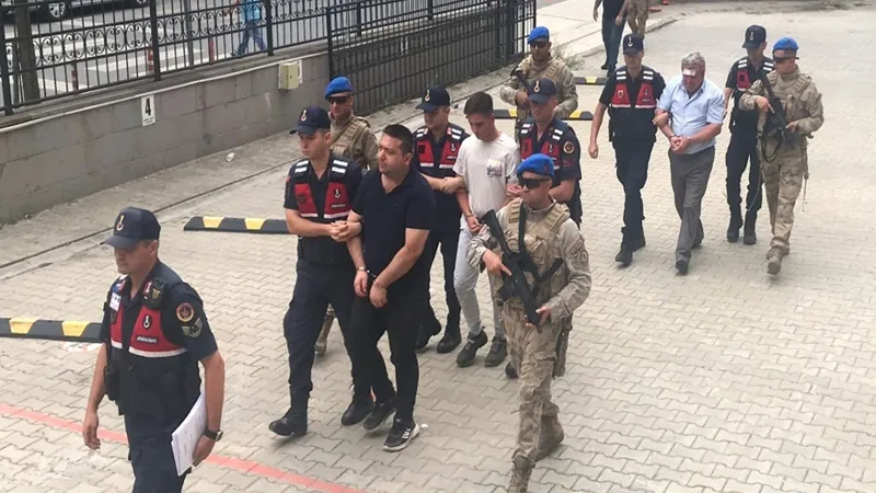 19 yaşındaki Ali'nin öldürüldüğü davaya ilişkin 3 sanığa indirimli ceza