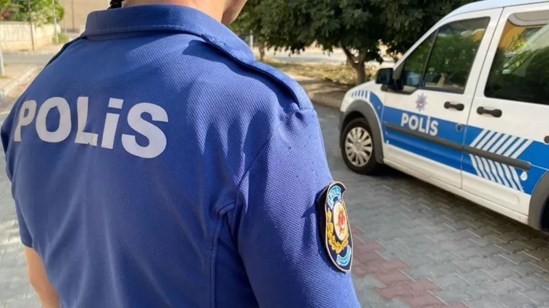 66 Yaşındaki Kadın Evinde Ölü Bulundu: Komşuları Şoke Oldu!