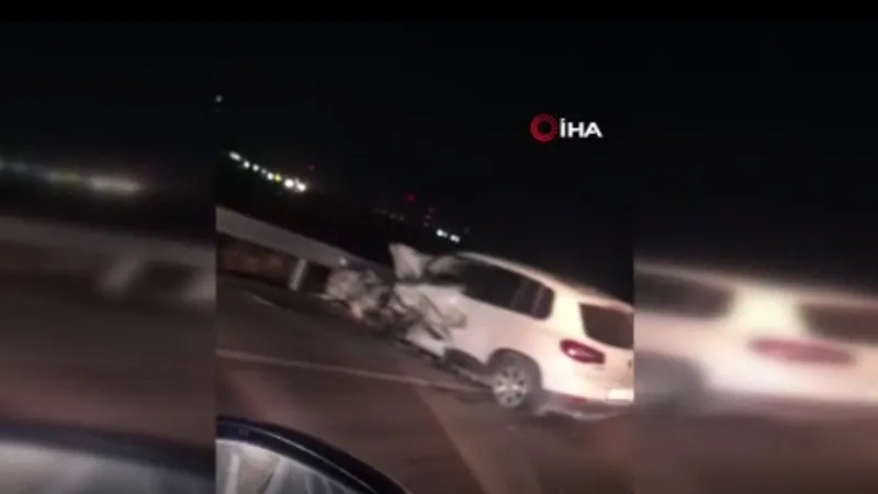 Ankara'da iki otomobil kafa kafaya çarpıştı: 4 kişi can verdi, 3 kişi yaralandı