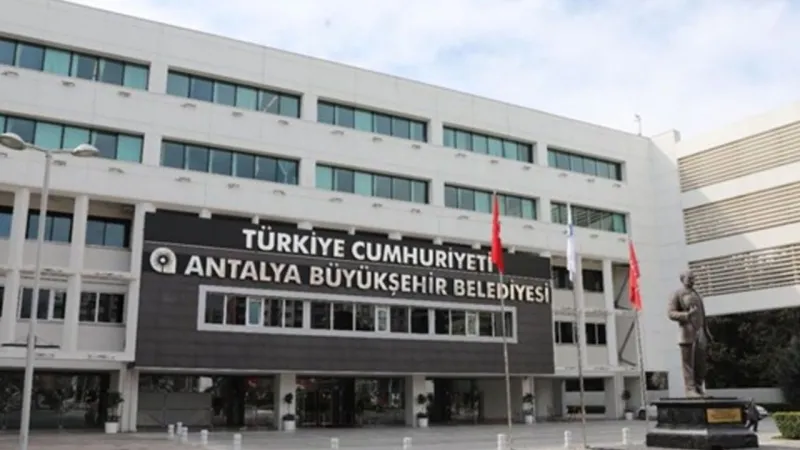 Antalya Belediyesi’ne yeni operasyon: 17 gözaltı