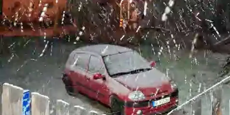 Bolu'da kartpostallık görüntüler: Lapa lapa kar yağdı