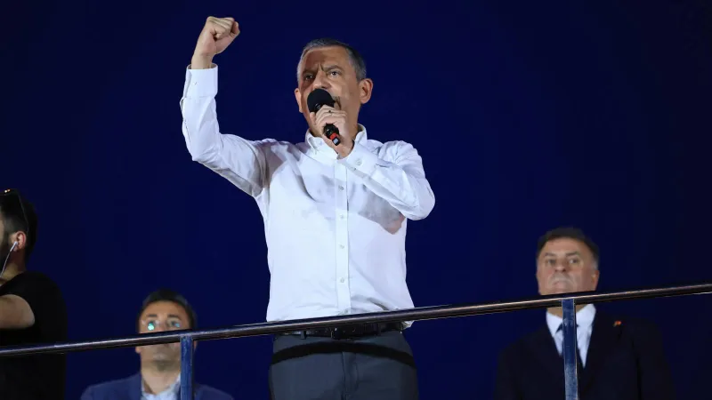 CHP'den Akın Gürlek Soruşturmasına Sert Tepki! Özgür Özel Yalnız Değil!