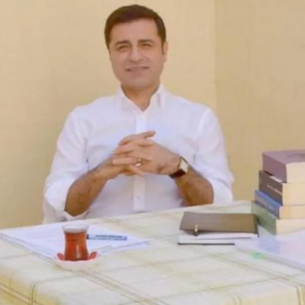 Demirtaş: Soyadımız Türkiye etrafında birleşmeye davet ediyorum