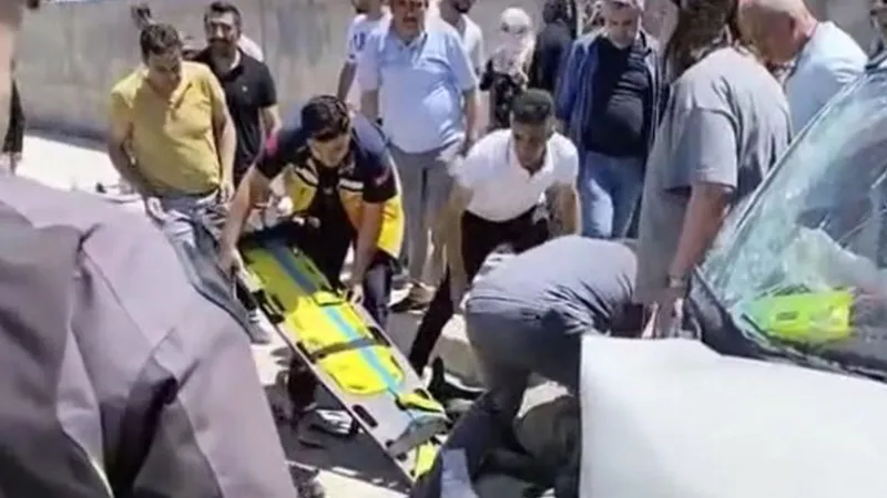 Elazığ'da hafif ticari araç duvara çarptı: 1 ölü