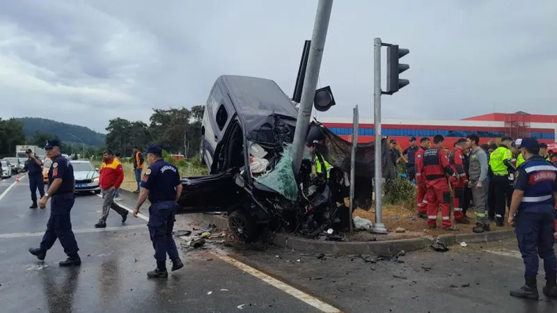 Feci kaza: 1 ölü, 3 yaralı