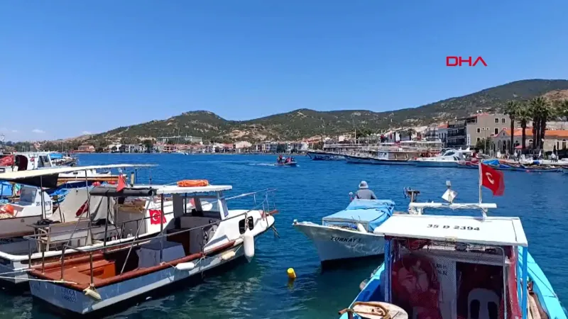 Foça'da deniz dibi pırıl pırıl oldu