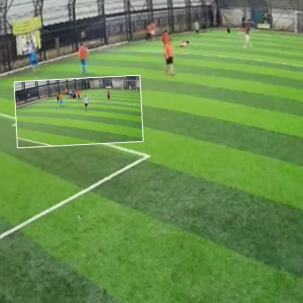 Kahreden olay kamerada! Yine genç yaşta! Yine halı saha!