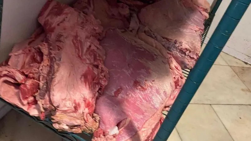 Çerkezköy'de Şok Market Baskını! Tarihi Geçmiş Etler Mi Satıldı?