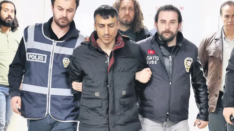 Kan Donduran Cinayet! Kardeş Katili Baba Dostu Mu? Şok Detaylar!