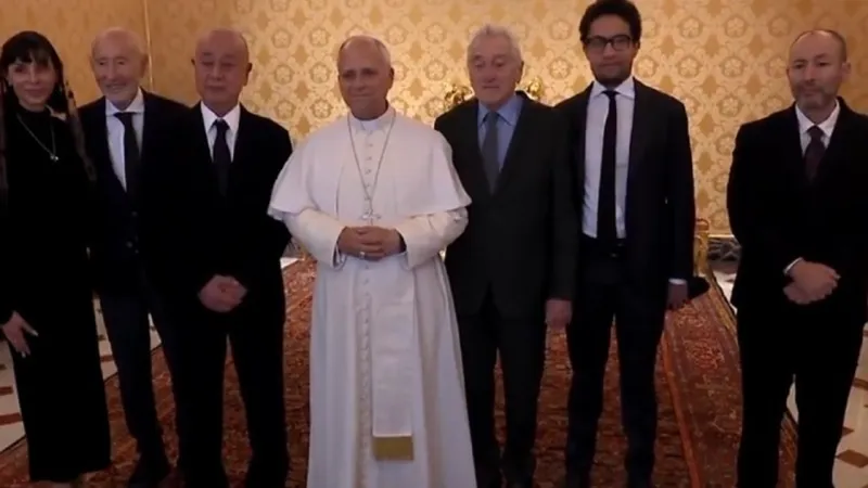 Papa, ünlü aktör Robert De Niro ile görüştü