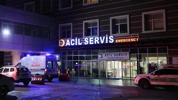 Polis ekibinin şüpheli aracı takip ederken çarptığı öğrenci ağır yaralandı