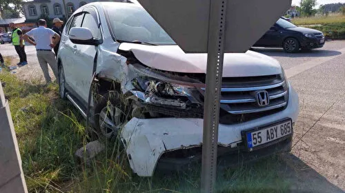 Samsun'da Feci Kaza! İki Araç Çarpıştı, Yaralılar Var!