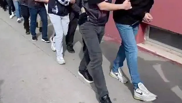 Son dakika haberi... Borsa İstanbul'da manipülasyon iddiasıyla başlatılan soruşturmada 12 kişi tutuklandı