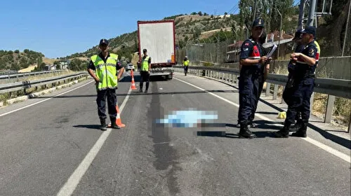 Sivas'ta Feci Kaza! Tır Yayaları Biçti: Ölü ve Yaralılar Var!